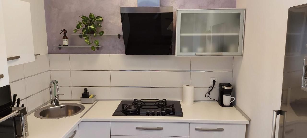 Apartment Pomerio Риека Экстерьер фото